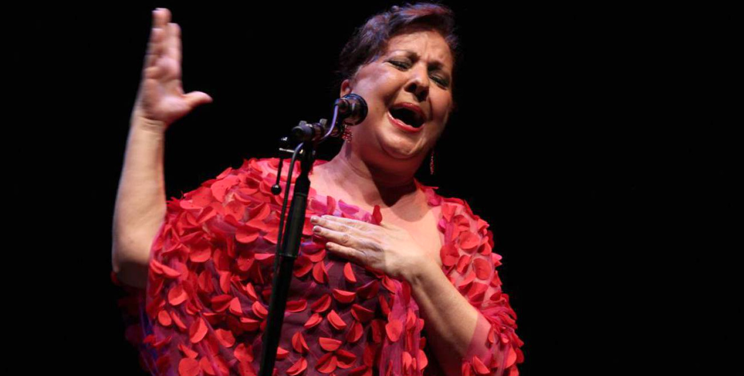 Carmen Linares