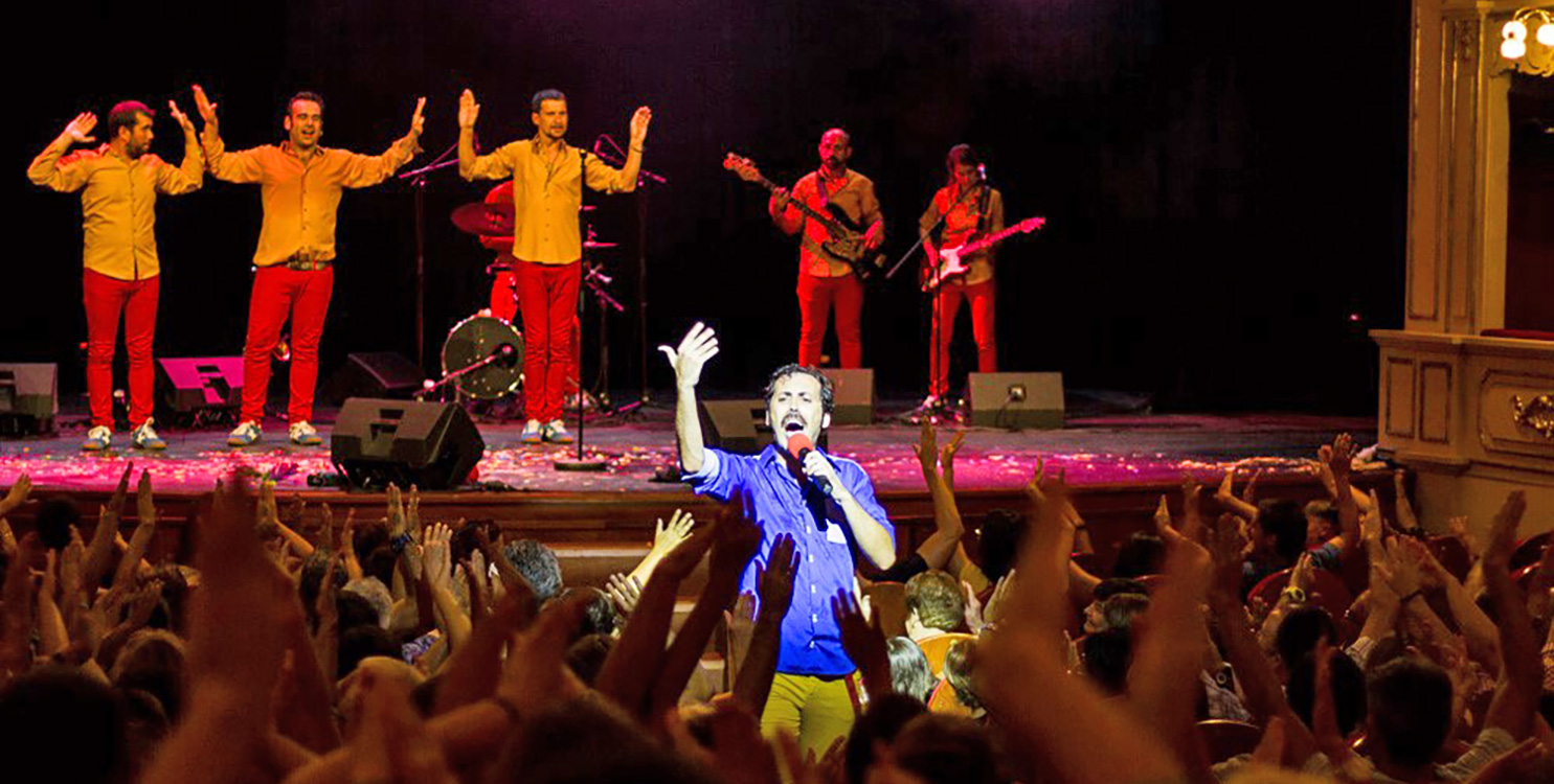 Guillém Albà, dándolo todo durante una representación de "Marabunta".