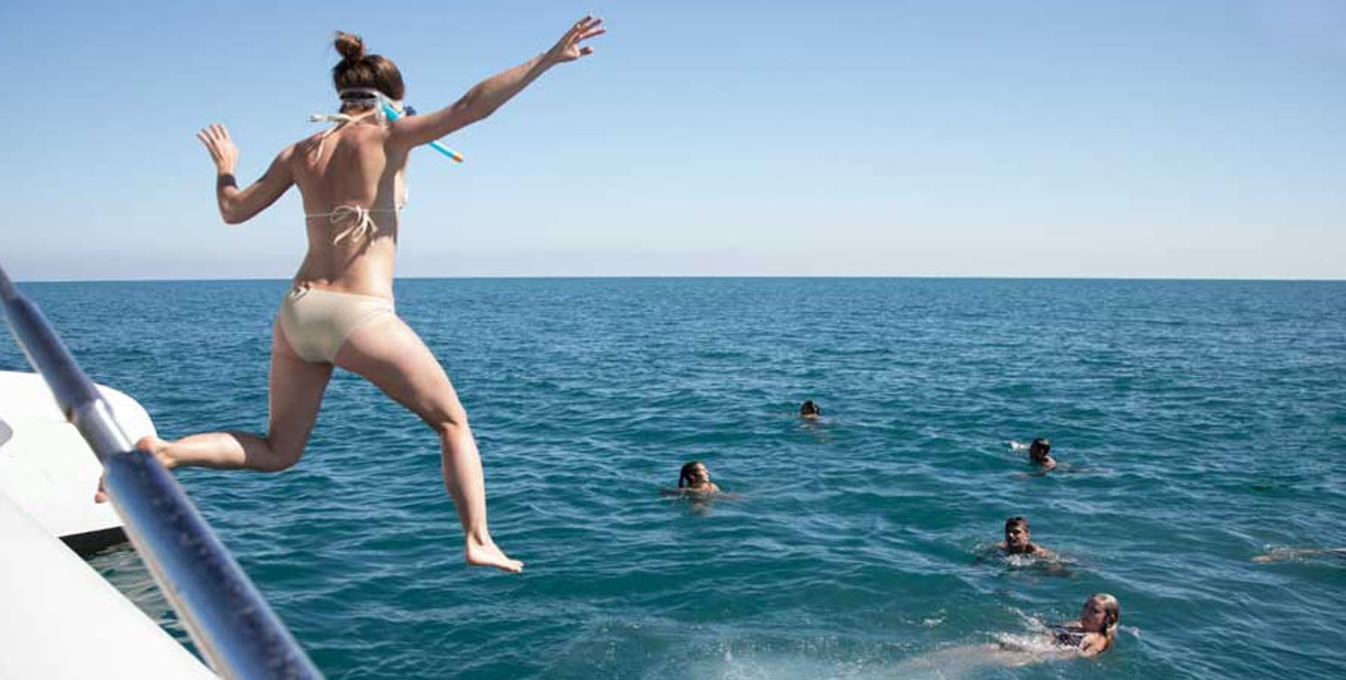 Experiencia única a bordo de Alicante Catamarán Aventurero