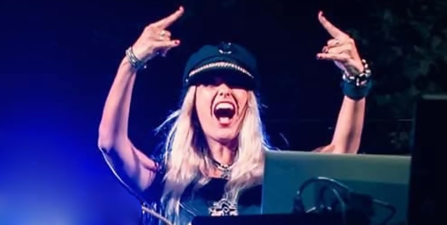 Ana Laballo vuelve a la cabina de Jendrix Rock Bar Alicante
