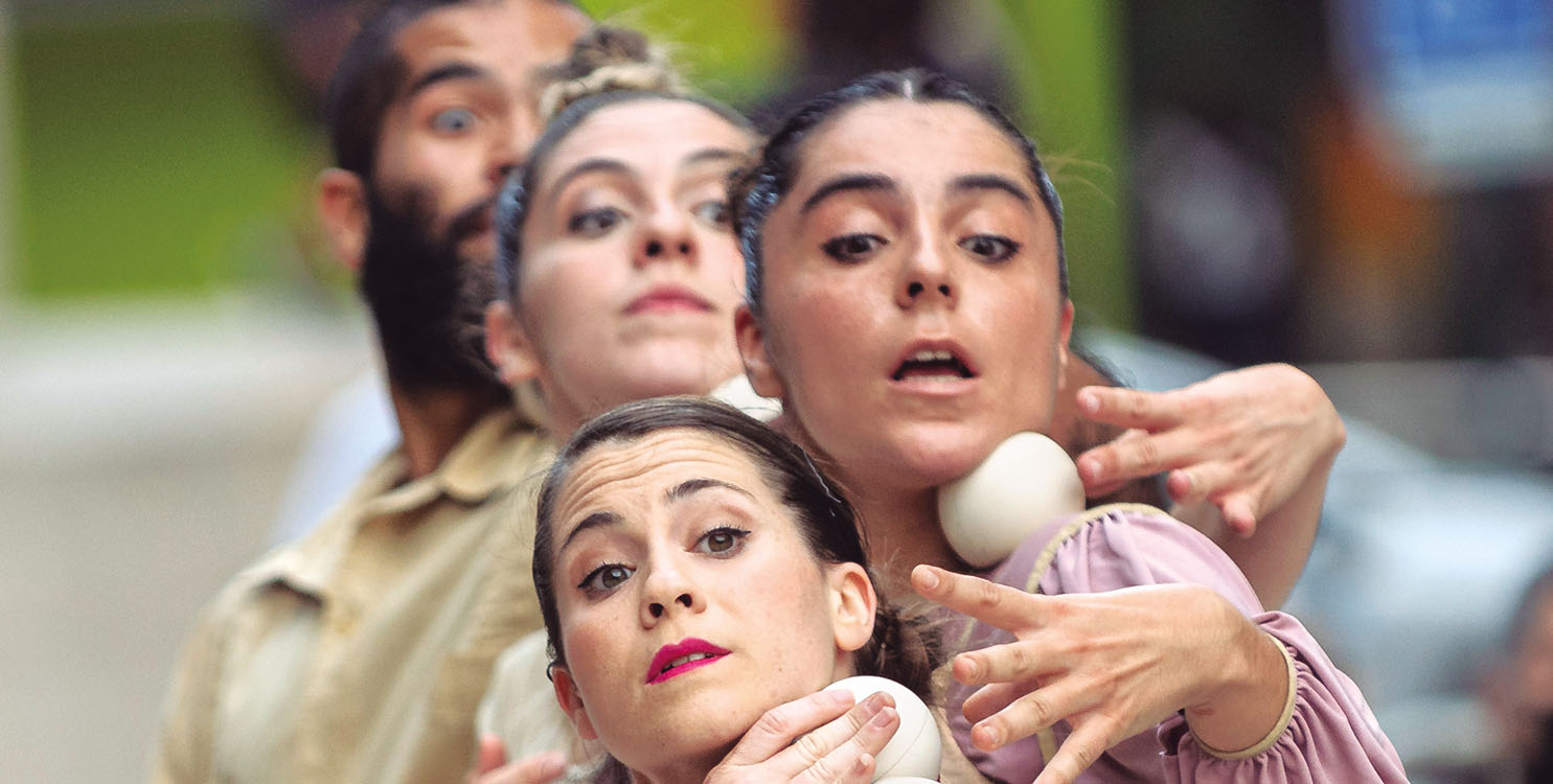 Baile y circo con "La Banda" de la Cía. OtraDanza en Ibi