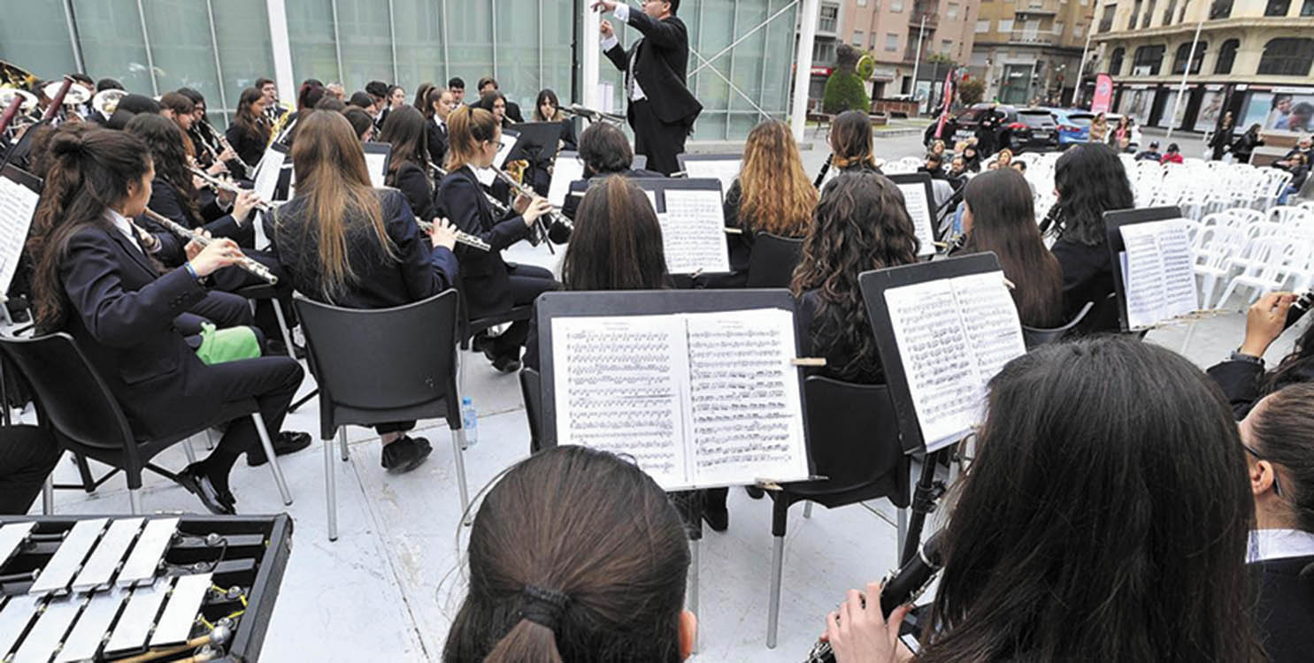 Conciertos al aire libre con acceso gratuito en Elche, con "Música a la Plaza!!!" 