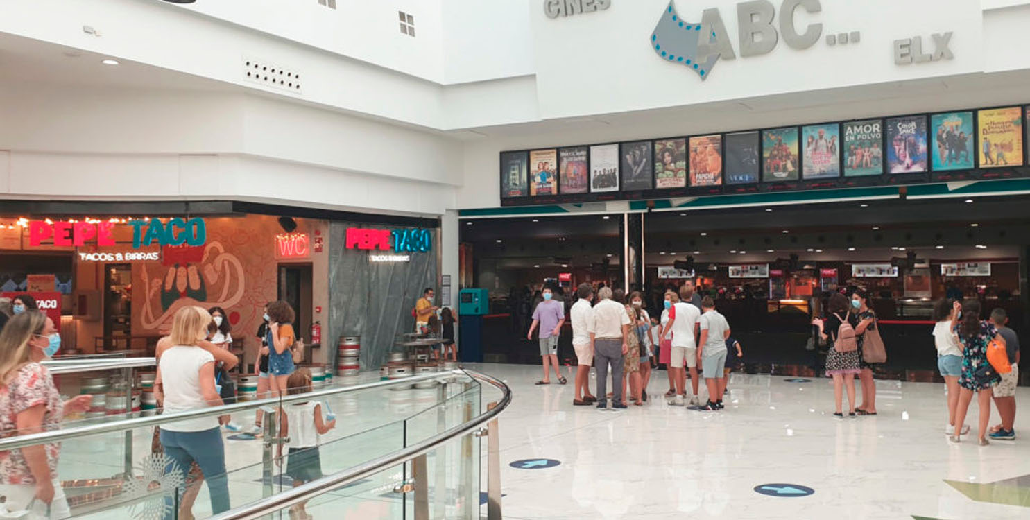 Domingos de cine en C.C. L’Aljub de Elche con "Hollyfood"