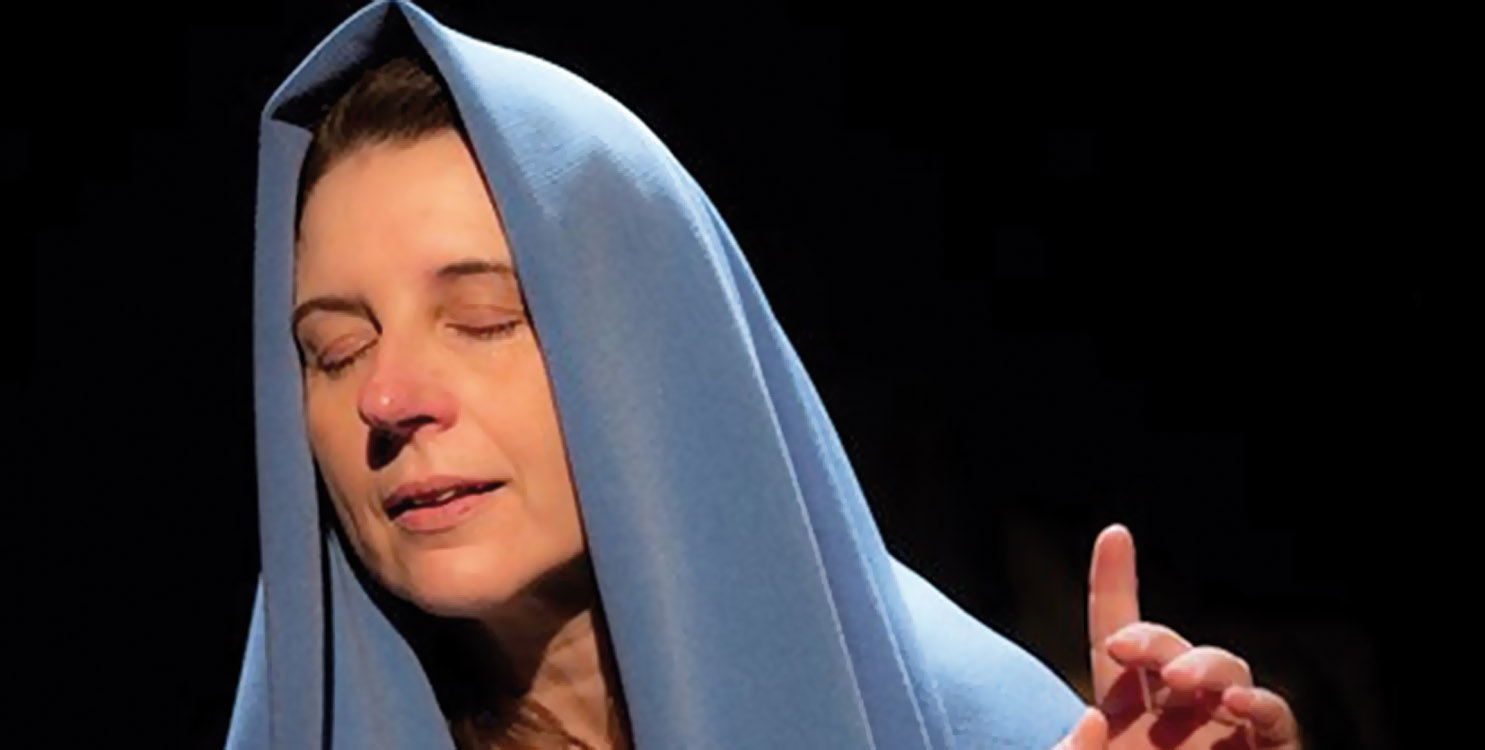 El testament de María, teatro con el público en el escenario