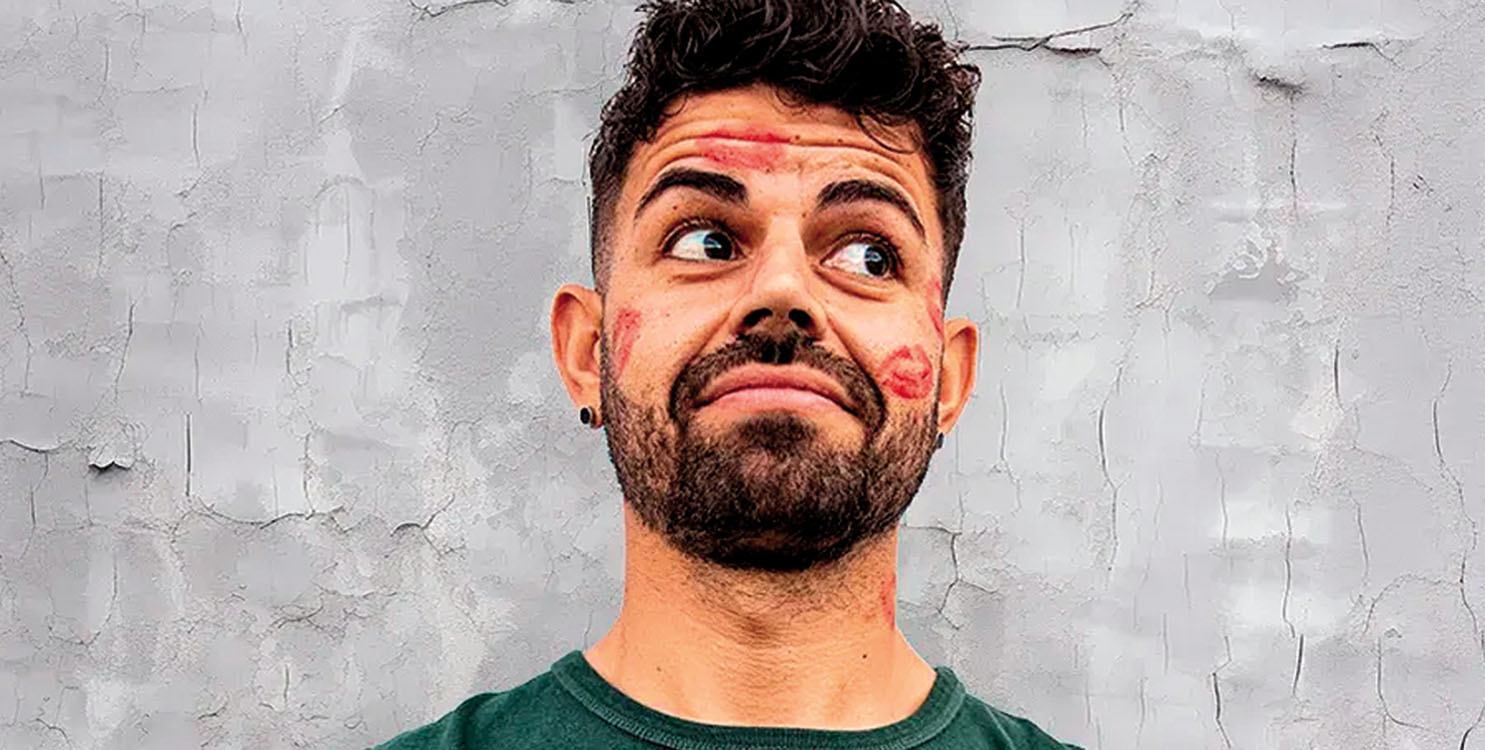 Guelmi llega a La Llotja Elche con su mon&oacute;logo "Poca verg&uuml;enza"