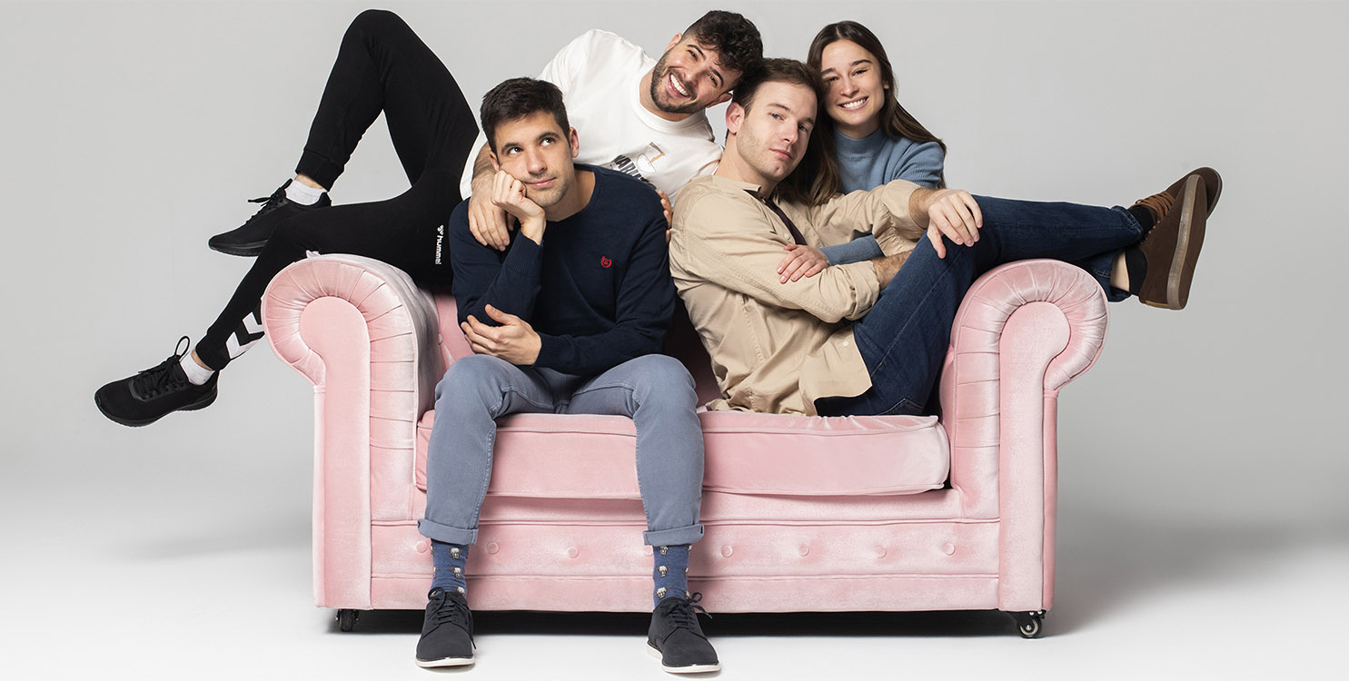 "Manual b&aacute;sico de lengua de signos para romper corazones" en el Paraninfo UA