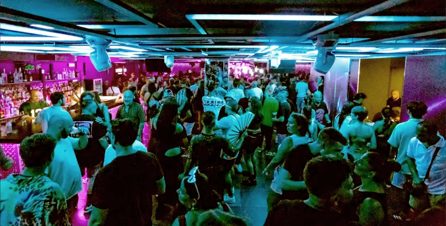 M&aacute;s de una decena de deejays en el primer aniversario de Underclub Alicante