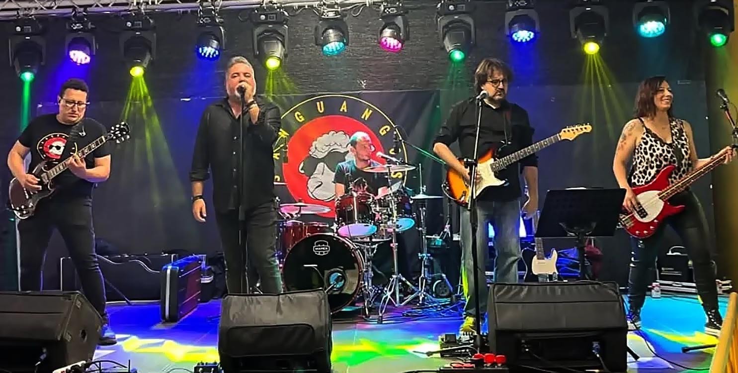 Sanguangos y The Jack (tributo a AC/DC) en directo y tardeo con DaDa Dj, en Rock Bar Frontera