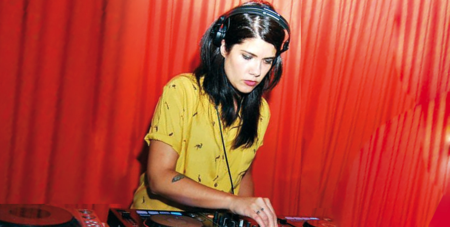 Sesión indie y electro de Laura Veyker en Confetti Alicante