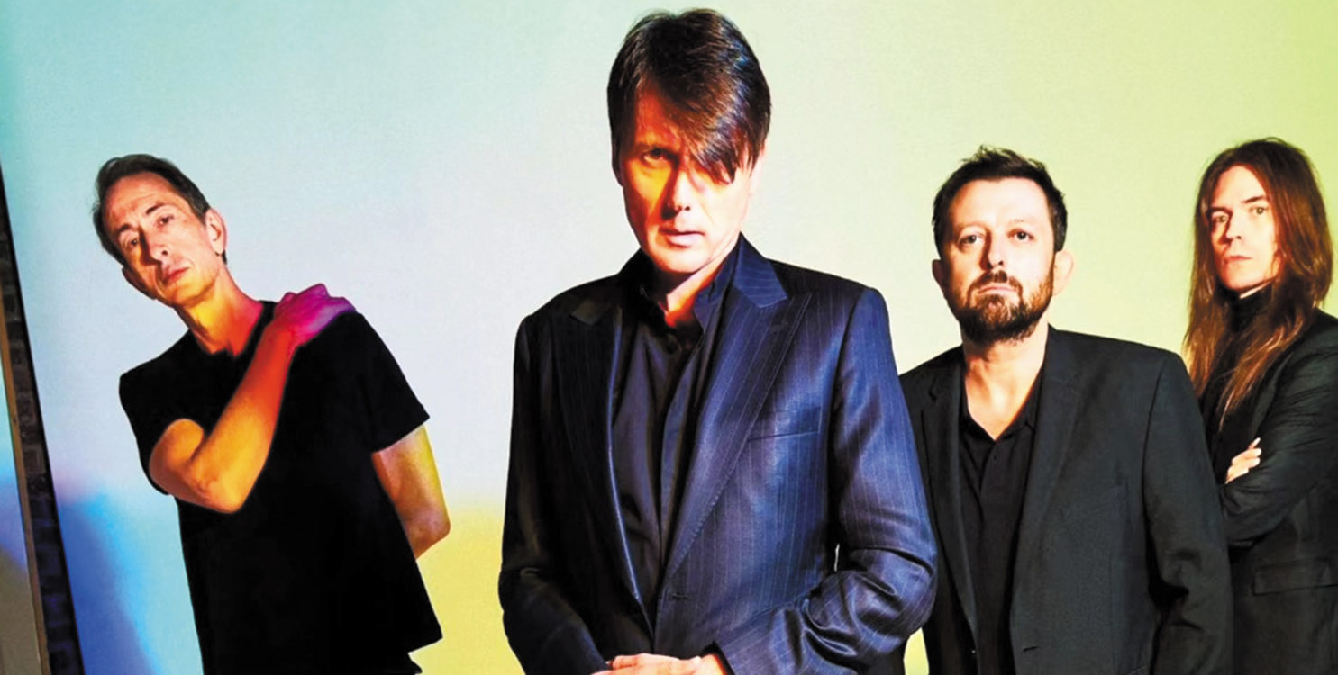 Spring Festival cerca del Sold Out, con Suede, La La Love You, Fangoria, Ca7riel & Paco Amoroso…