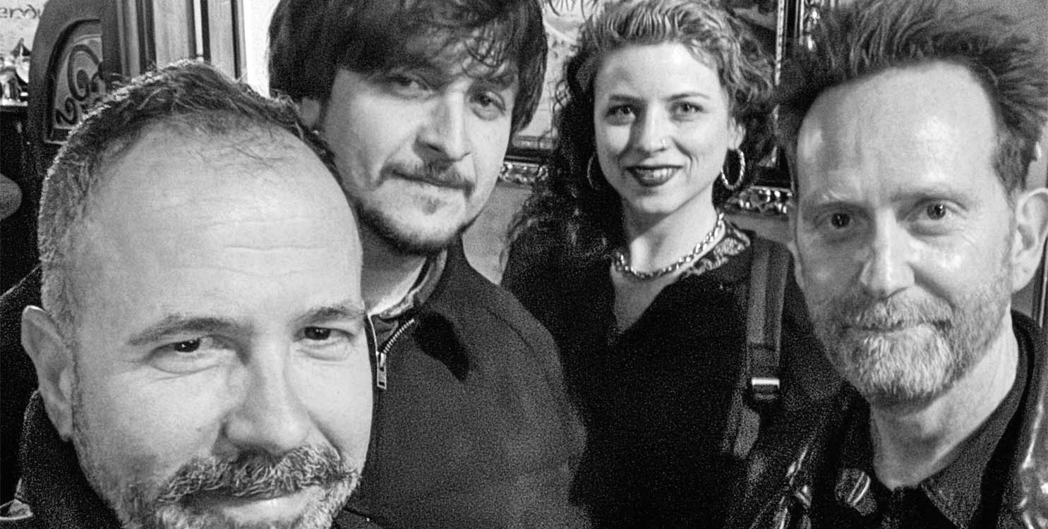 Tardeo y conciertos de Histeriia y Green Cold Chili Onions, este finde, en Rock Bar Frontera 