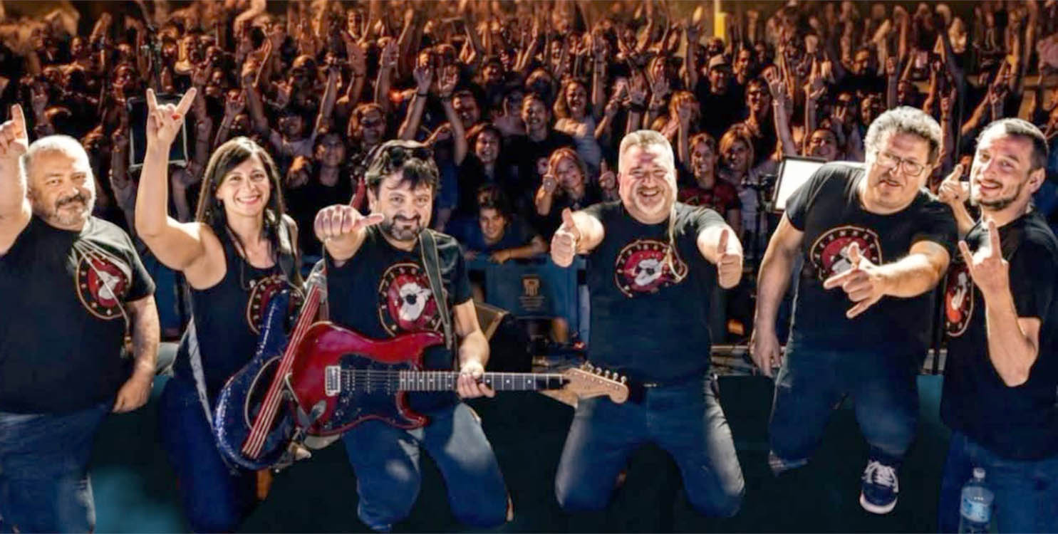 Tardeos y directos de Stone Of The Coast, Sanguangos y The Beatlemania Band, en Frontera Rock Bar