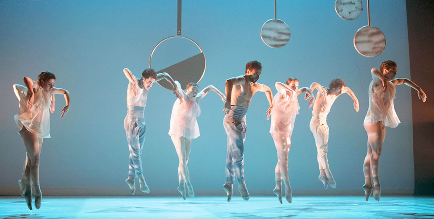 "Tempus fugit" de LaMov Cía. de danza, en el Gran Teatro de Elche