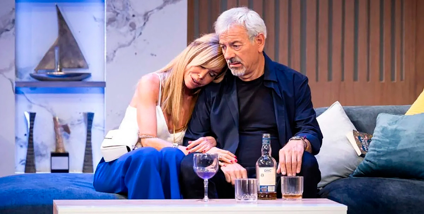 Carlos Sobera y Lara Dibildos, en una de las representaciones de "Inmaduros".