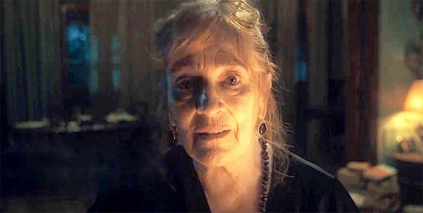 "Vieja Loca" de J.A. Bayona