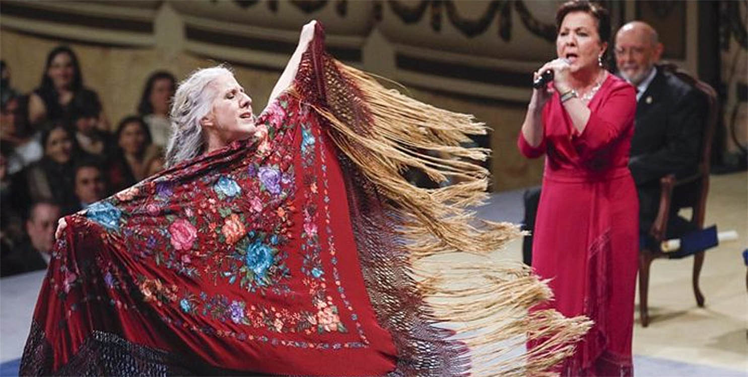 "Carmen y María. Dos caminos y una mirada"
