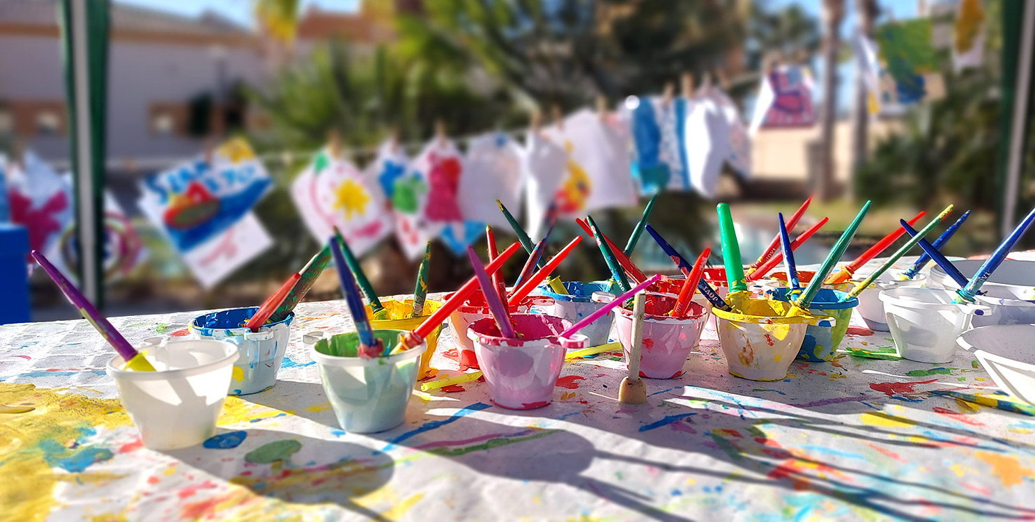 Los talleres de pintura y manualidades son siempre muy bien recibidos.