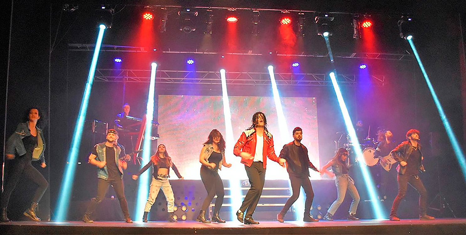 Una de las trabajadas coreografías de "Michael's Legacy".